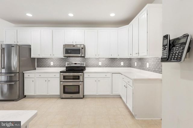 444 GENTLE BREEZE CIR, Fredericksburg, VA 22406