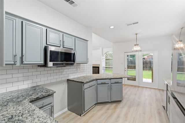 12917 Honey Locust Circle, Fort Worth, TX 76040