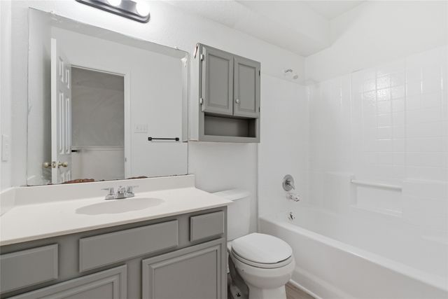 12917 Honey Locust Circle, Fort Worth, TX 76040