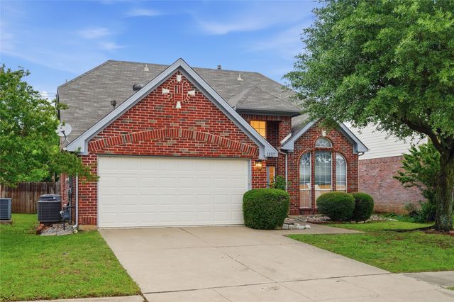 12917 Honey Locust Circle, Fort Worth, TX 76040