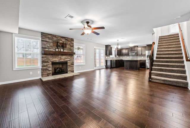 1217 Gentry Dr, Clarksville, TN 37043