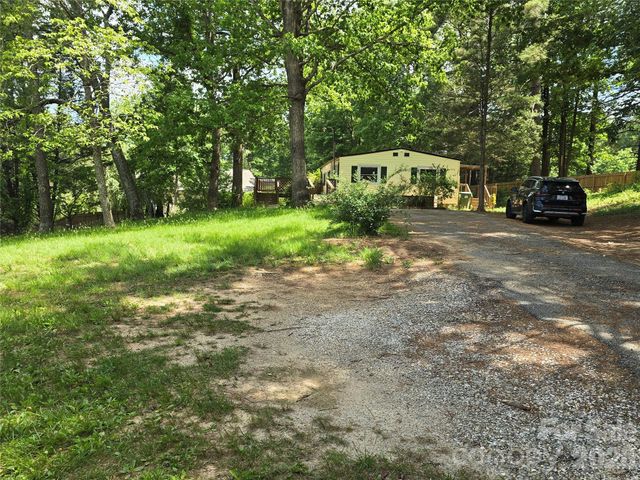 63 Sunnybrook Lane, Fletcher, NC 28732