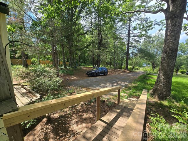 63 Sunnybrook Lane, Fletcher, NC 28732