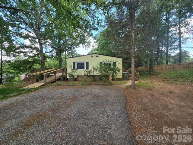 63 Sunnybrook Lane, Fletcher, NC 28732