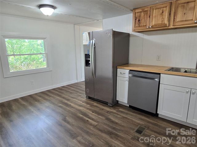 63 Sunnybrook Lane, Fletcher, NC 28732