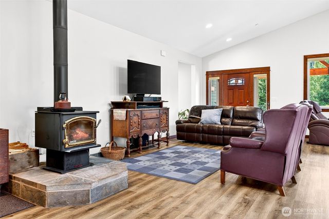 25218 SE 240th Street, Maple Valley, WA 98038