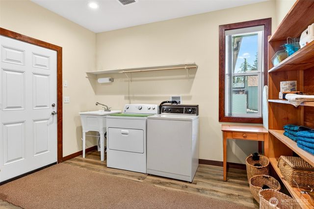 25218 SE 240th Street, Maple Valley, WA 98038