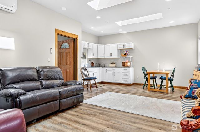 25218 SE 240th Street, Maple Valley, WA 98038