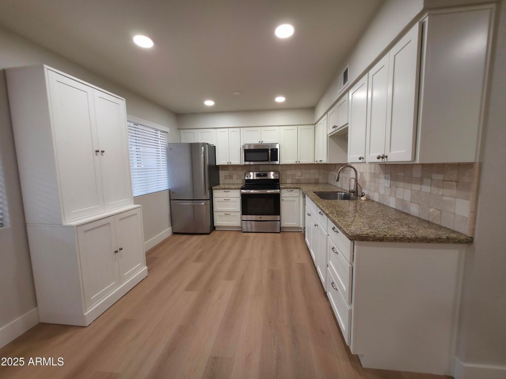 2458 E UNIVERSITY Drive 2, Mesa, AZ 85213 — photo 2