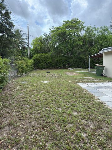 12780 NW 16th Ave, North Miami, FL 33167