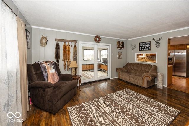 657 W Brookville Road, Fountaintown, IN 46130