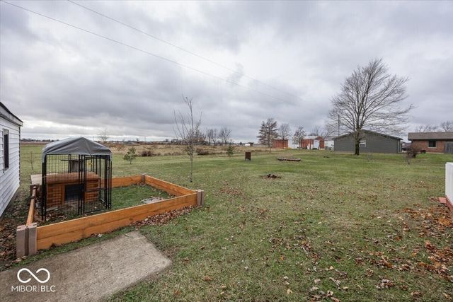 657 W Brookville Road, Fountaintown, IN 46130