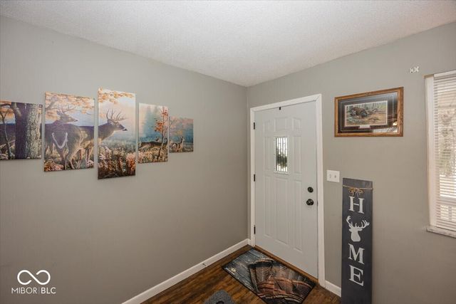 657 W Brookville Road, Fountaintown, IN 46130