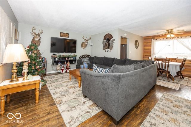 657 W Brookville Road, Fountaintown, IN 46130