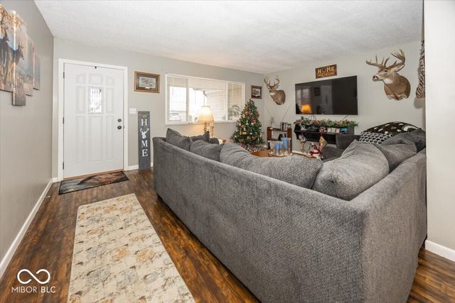 657 W Brookville Road, Fountaintown, IN 46130