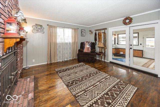 657 W Brookville Road, Fountaintown, IN 46130