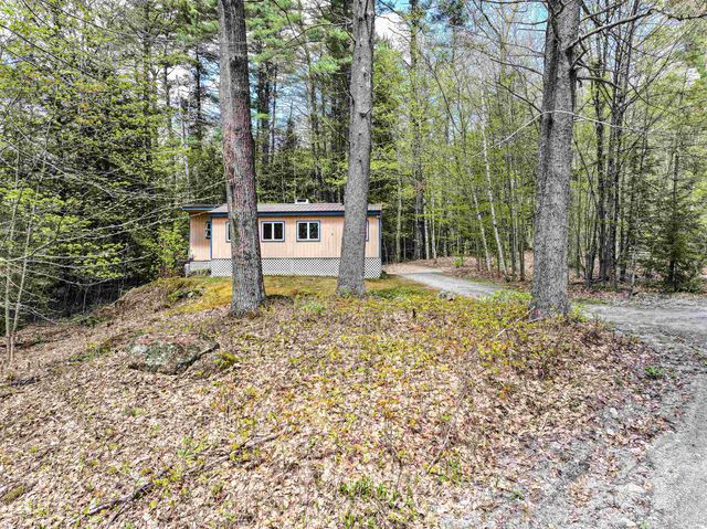 5 Twin Oaks Road, Sutton, NH 03221