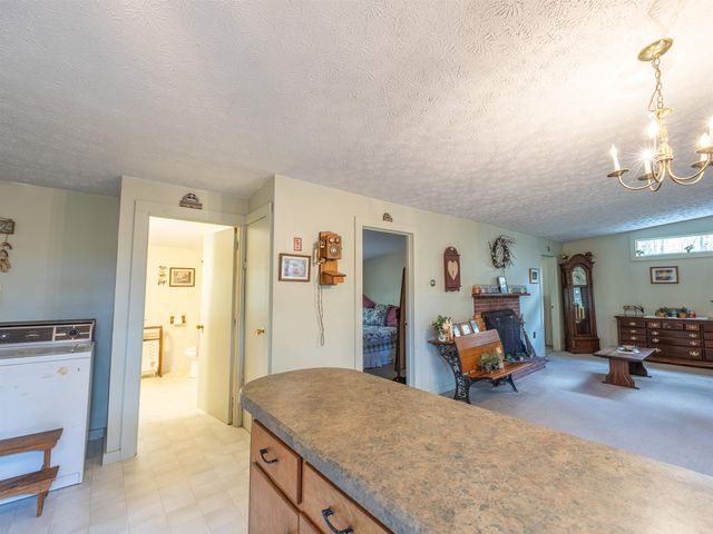 5 Twin Oaks Road, Sutton, NH 03221