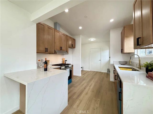 1327 W 97th Street, Los Angeles, CA 90044