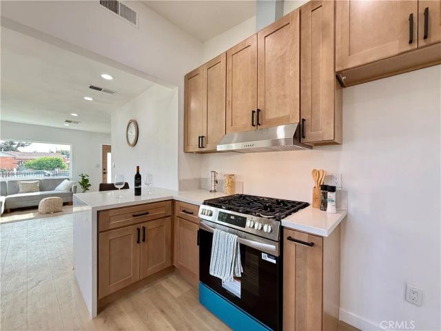 1327 W 97th Street, Los Angeles, CA 90044