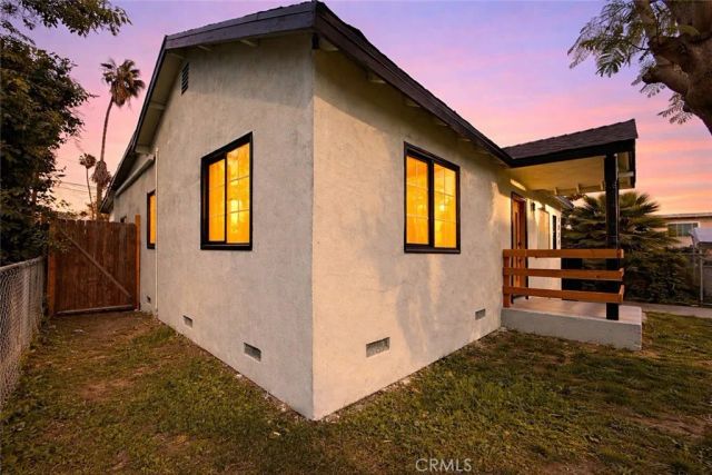 1327 W 97th Street, Los Angeles, CA 90044