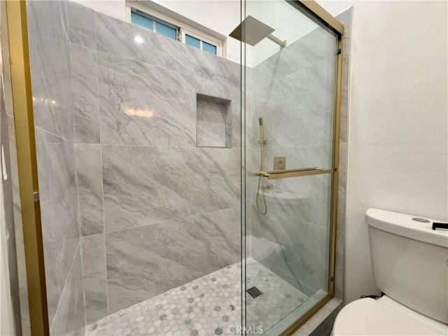 1327 W 97th Street, Los Angeles, CA 90044