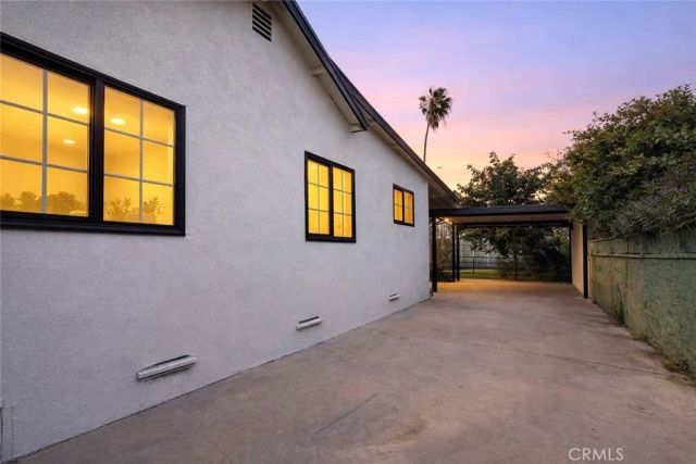 1327 W 97th Street, Los Angeles, CA 90044