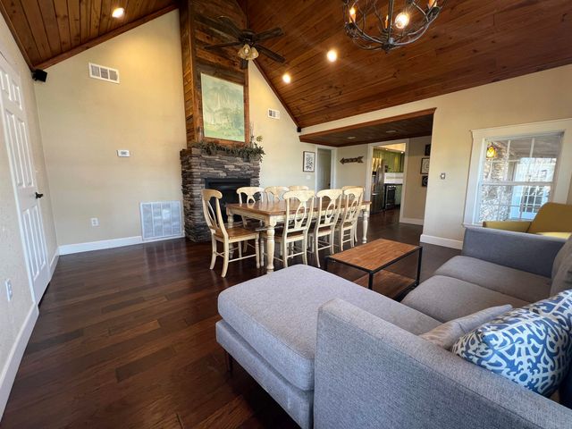 17369 Hwy 66, Mountain View, AR 72560