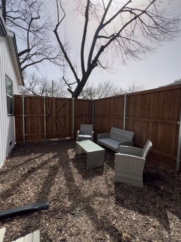 1007 Gallagher Street, Dallas, TX 75212