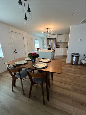 1007 Gallagher Street, Dallas, TX 75212