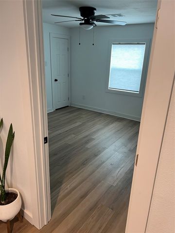 1007 Gallagher Street, Dallas, TX 75212