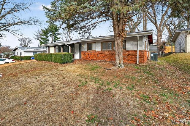 3135 Durwood Drive, Florissant, MO 63033