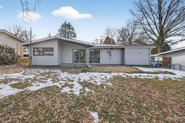 3135 Durwood Drive, Florissant, MO 63033