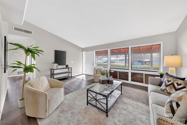 3135 Durwood Drive, Florissant, MO 63033