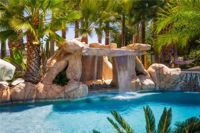 30550 Stein Way, Hemet, CA 92543