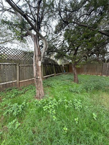 5601 Porsche LN, Austin, TX 78749