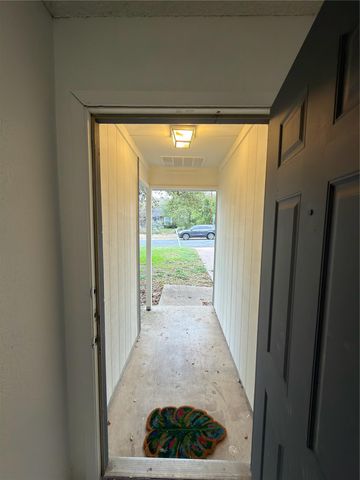 5601 Porsche LN, Austin, TX 78749