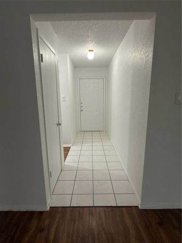 5601 Porsche LN, Austin, TX 78749