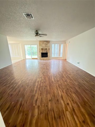 5601 Porsche LN, Austin, TX 78749