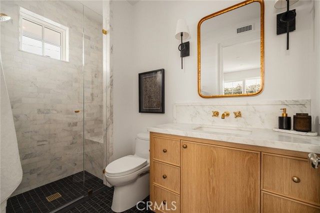 702 Saint James Place, Newport Beach, CA 92663