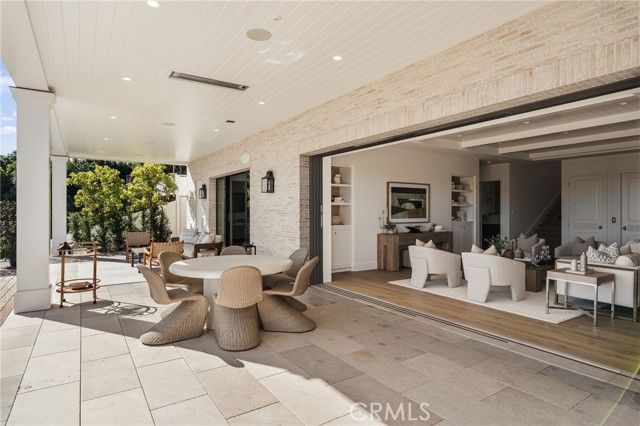 702 Saint James Place, Newport Beach, CA 92663