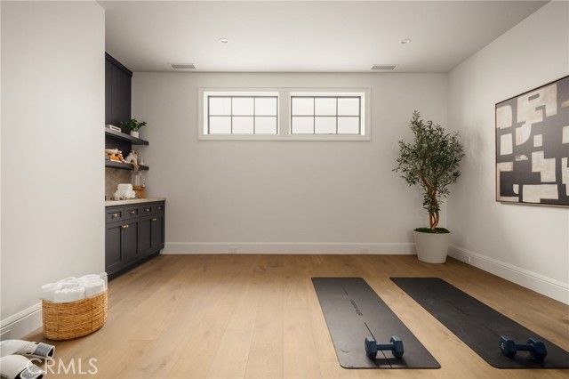 702 Saint James Place, Newport Beach, CA 92663