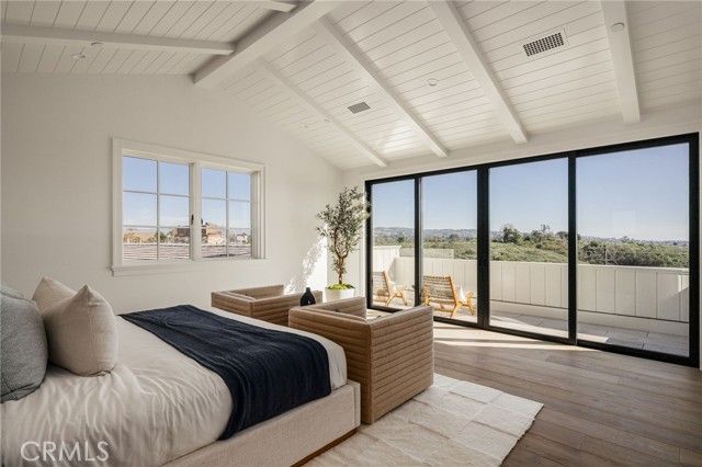 702 Saint James Place, Newport Beach, CA 92663