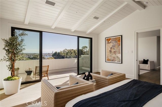 702 Saint James Place, Newport Beach, CA 92663