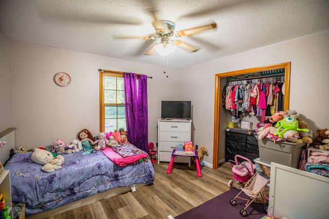 190 Blackwell Dr, Hohenwald, TN 38462