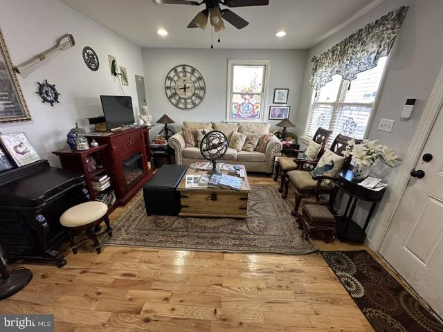 905 KAYAK AVE, Capitol Heights, MD 20743