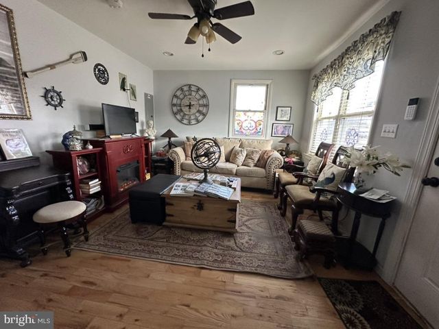 905 KAYAK AVE, Capitol Heights, MD 20743