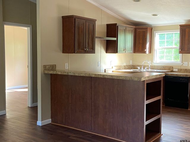 58 Florey Lake, Kilgore, TX 75662