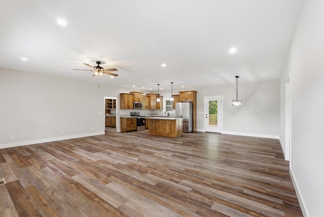 11100 H O Allison Rd, Baxter, TN 38544
