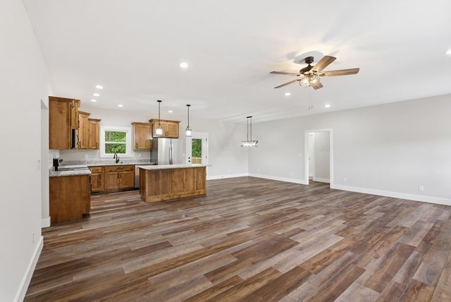 11100 H O Allison Rd, Baxter, TN 38544
